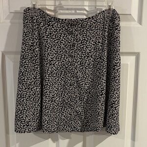 American Eagle Floral Print Mini Skirt Size 8 w/Faux Button Front